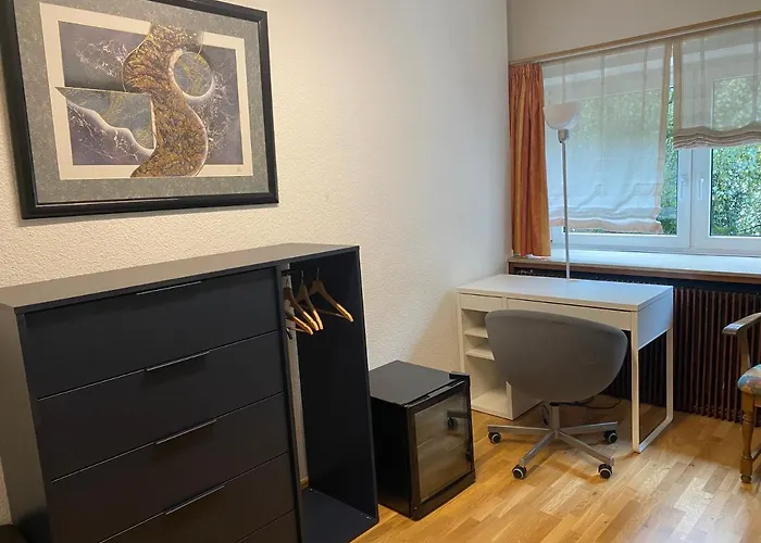 Gemuetliches Zimmer Mit Grossem Bad